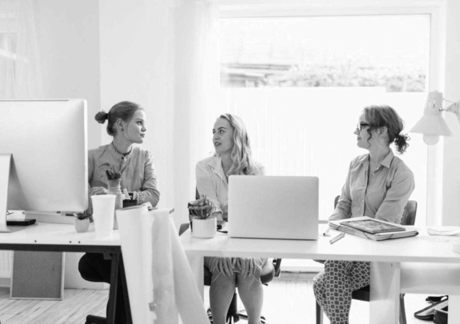 Espace de travail collaboratif avec documentation financière