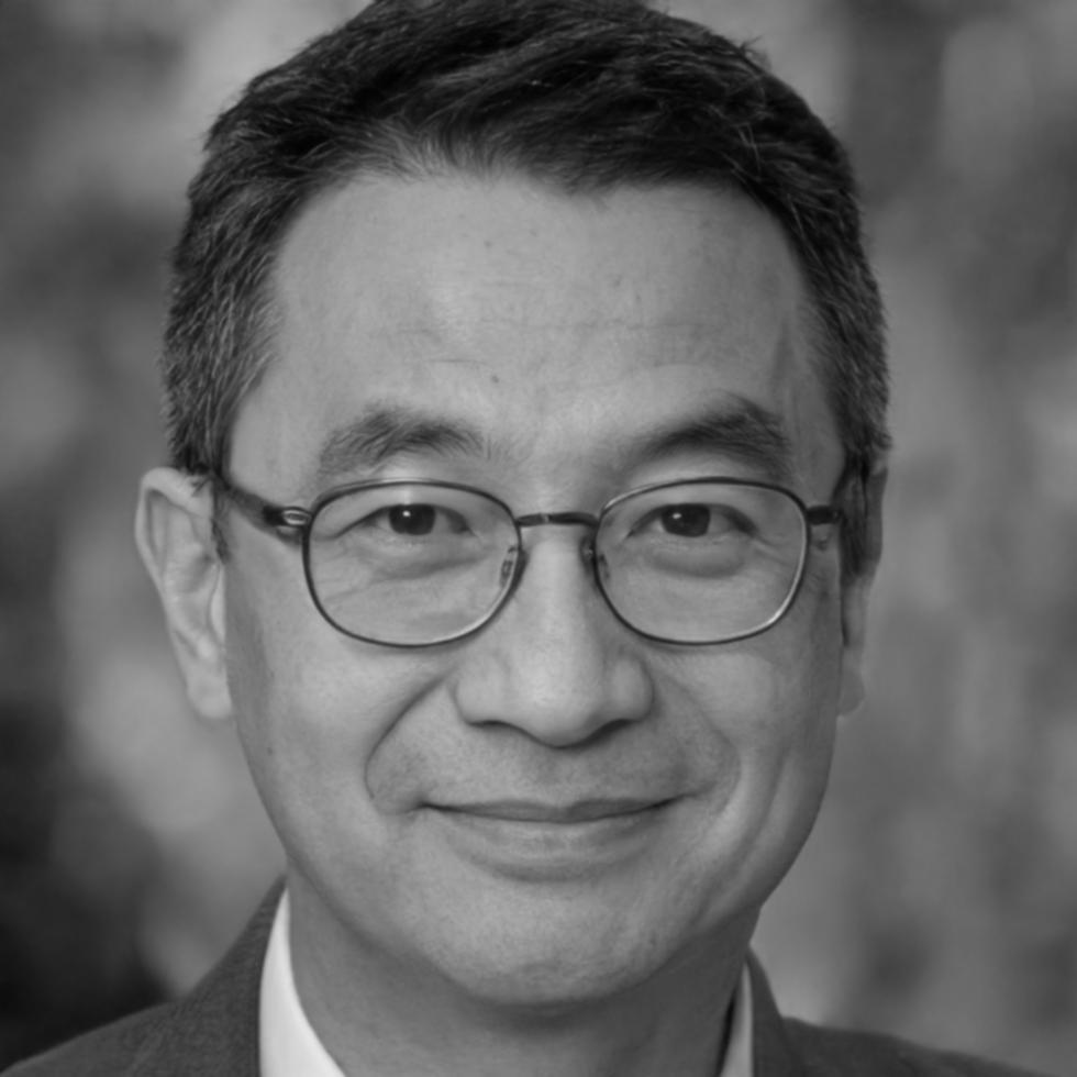 Portrait de Théo Desforge, expert en bourses et aides financières pour étudiants étrangers